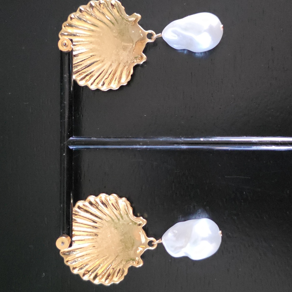 ZARA Pearl and Shell Earrings - Picture 12 of 13